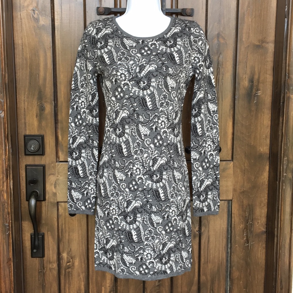 Willow & Clay Paisley Sweater Dress S